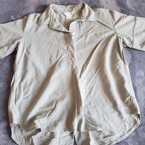 Club Monaco cropped collar shirt, size small